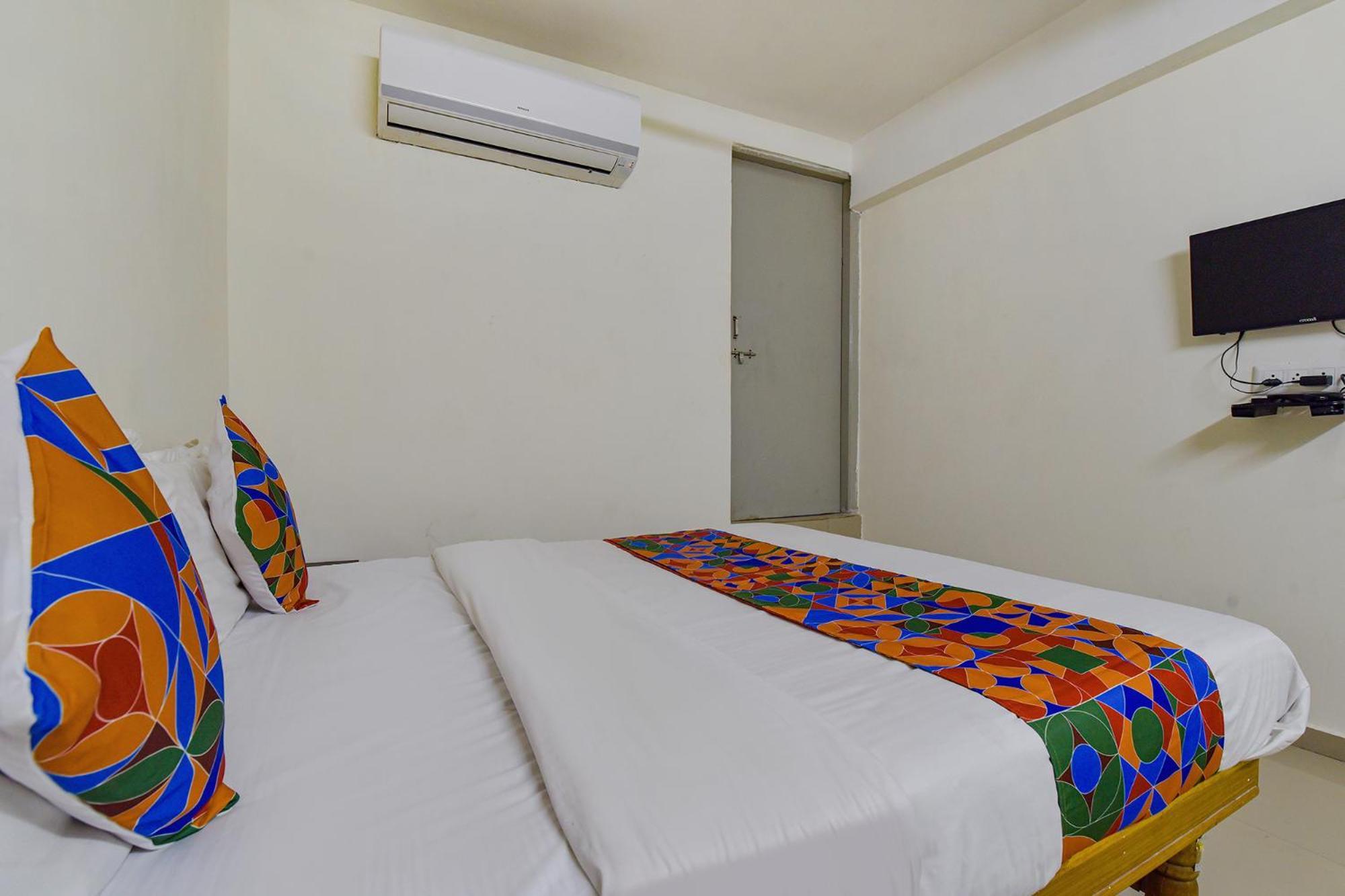 Hotel O Himalaya Inn Ahmedabad Extérieur photo