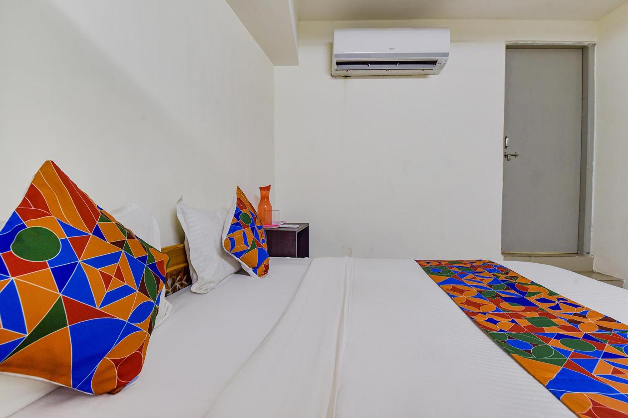 Hotel O Himalaya Inn Ahmedabad Extérieur photo