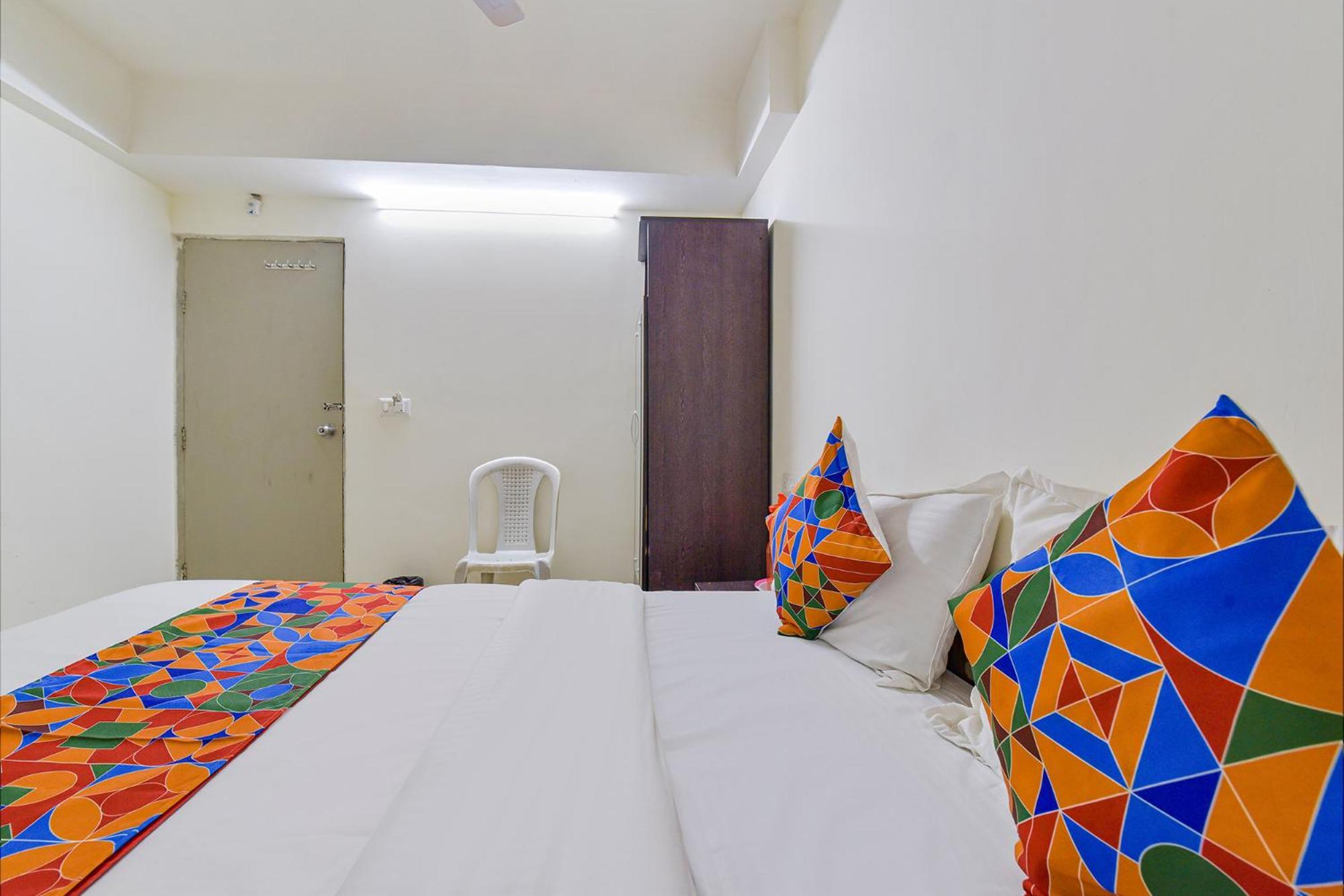 Hotel O Himalaya Inn Ahmedabad Extérieur photo