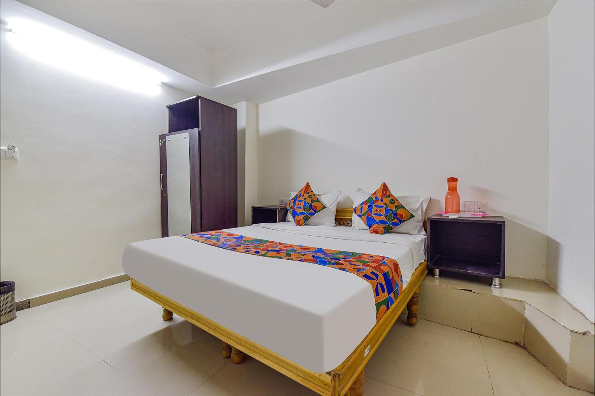 Hotel O Himalaya Inn Ahmedabad Extérieur photo