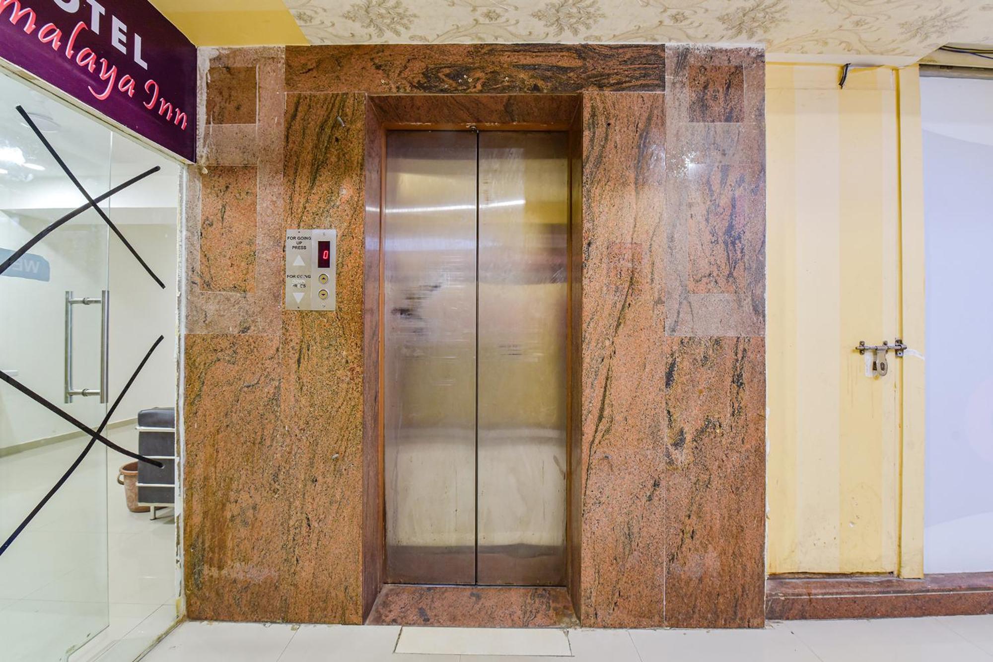 Hotel O Himalaya Inn Ahmedabad Extérieur photo