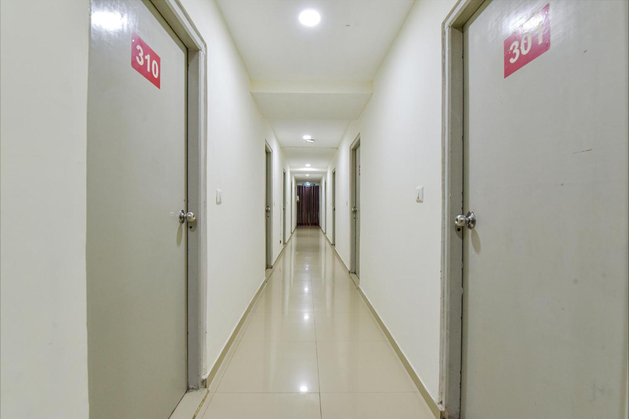Hotel O Himalaya Inn Ahmedabad Extérieur photo