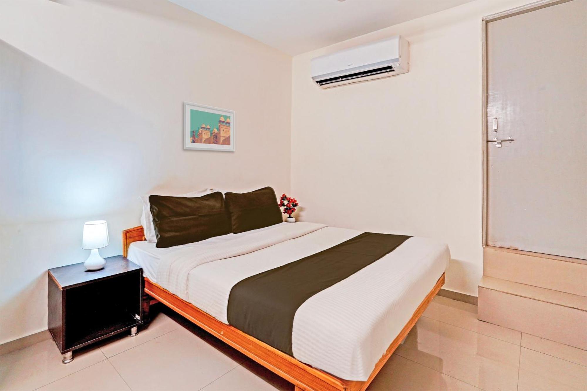 Hotel O Himalaya Inn Ahmedabad Extérieur photo
