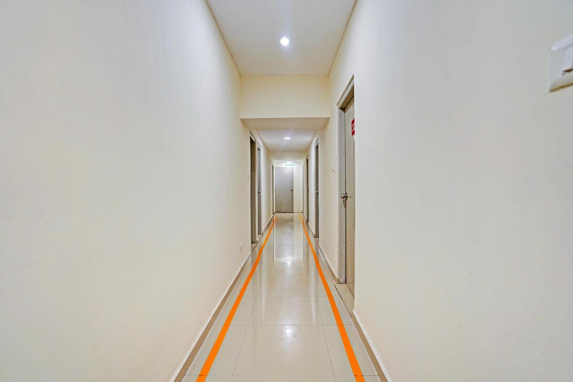 Hotel O Himalaya Inn Ahmedabad Extérieur photo