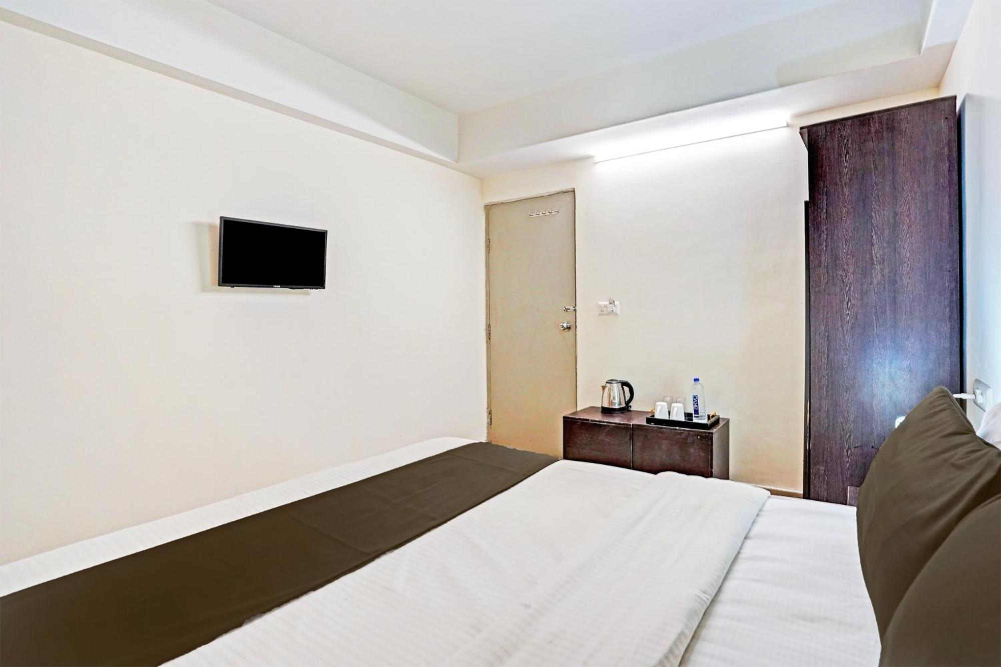 Hotel O Himalaya Inn Ahmedabad Extérieur photo