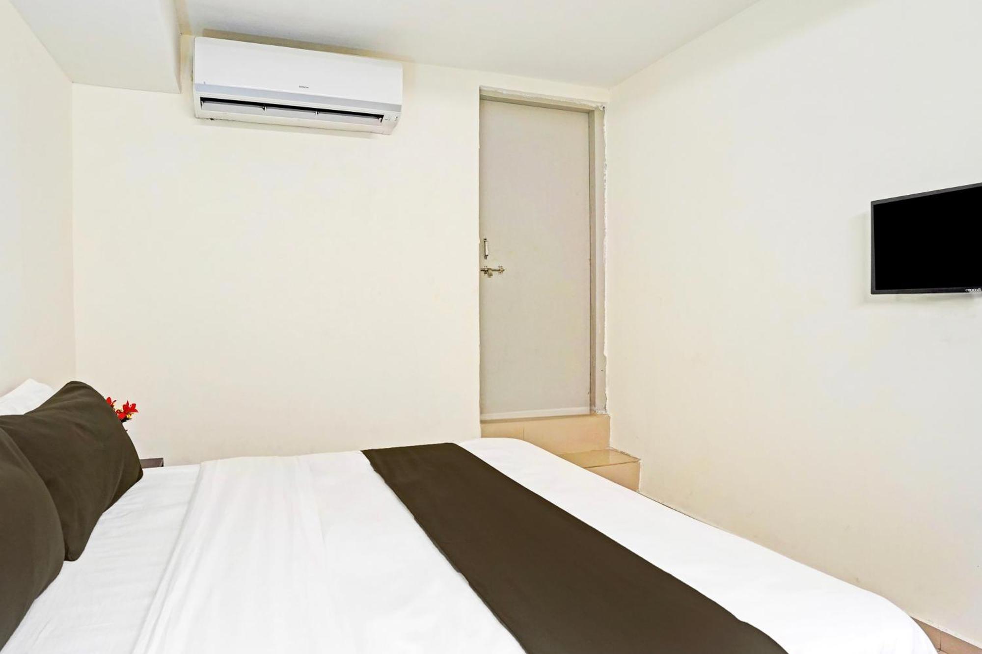 Hotel O Himalaya Inn Ahmedabad Extérieur photo