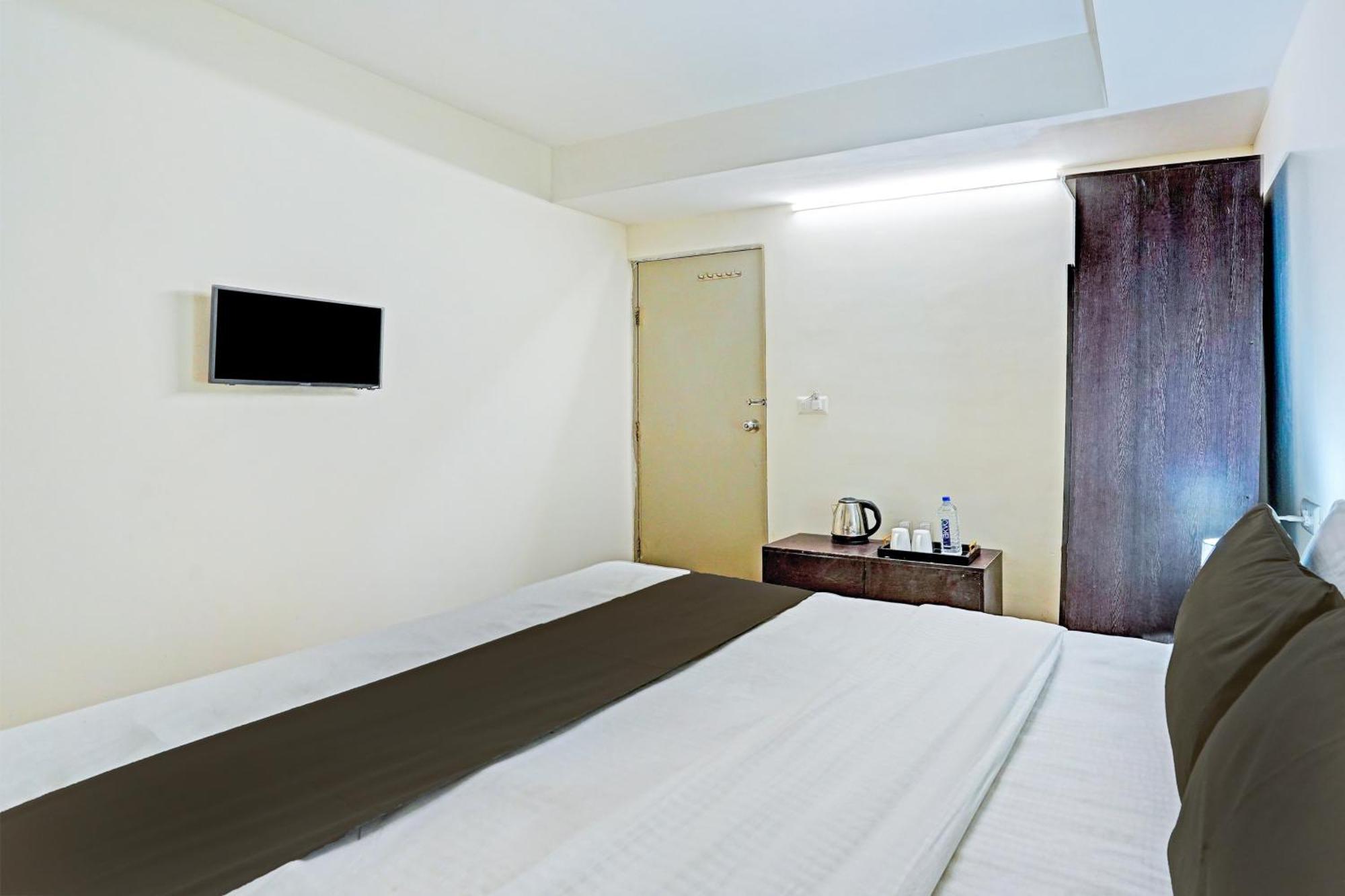 Hotel O Himalaya Inn Ahmedabad Extérieur photo